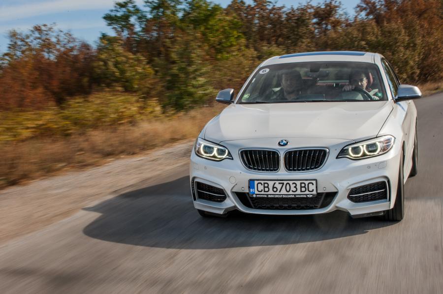  BMW M240i xDrive Coupe 2016 года  (WW) (фото 3 из 8)